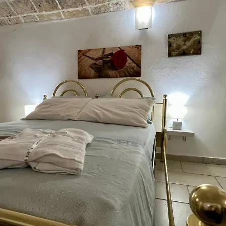 Gold Home